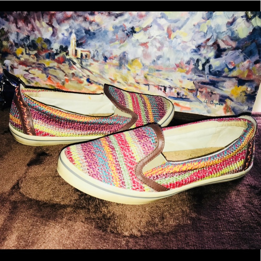 Awesome The Sak SlipOns